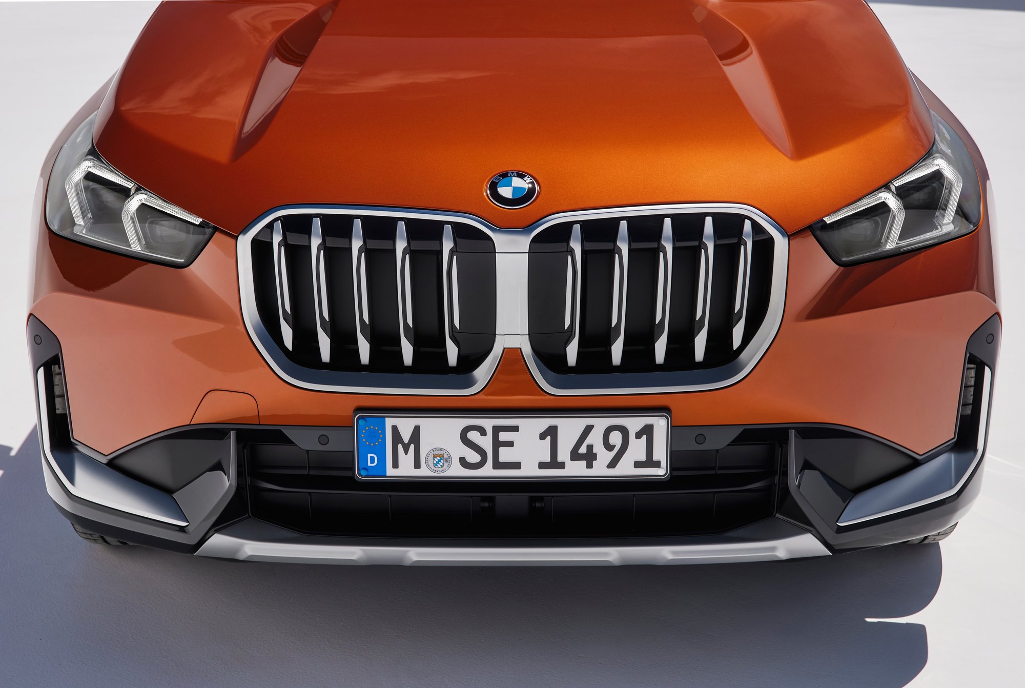 P90465607_highRes_the-all-new-bmw-x1-x
