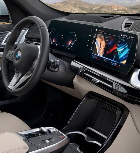 P90465614_highRes_the-all-new-bmw-x1-x-1