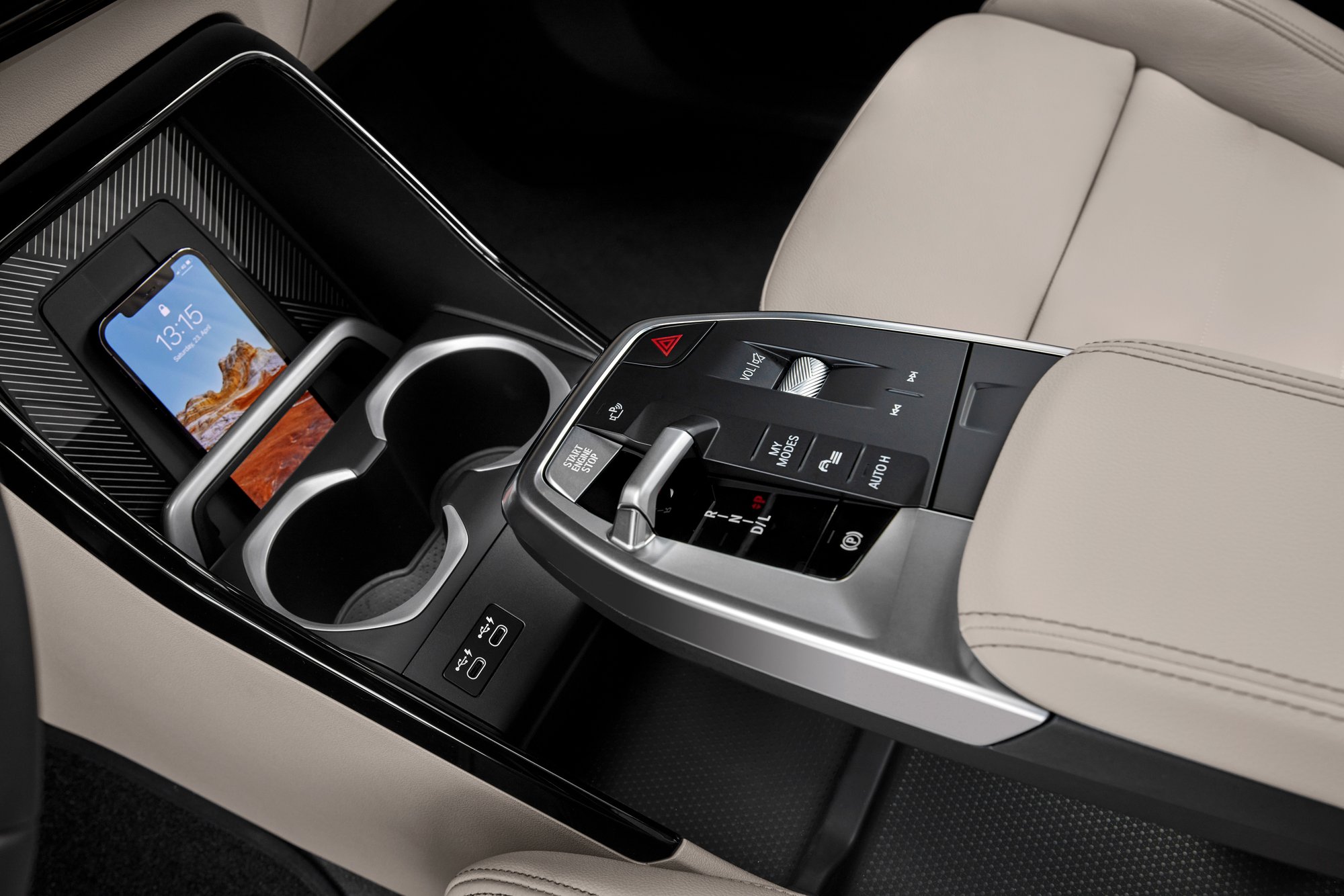 P90465616_highRes_the-all-new-bmw-x1-x