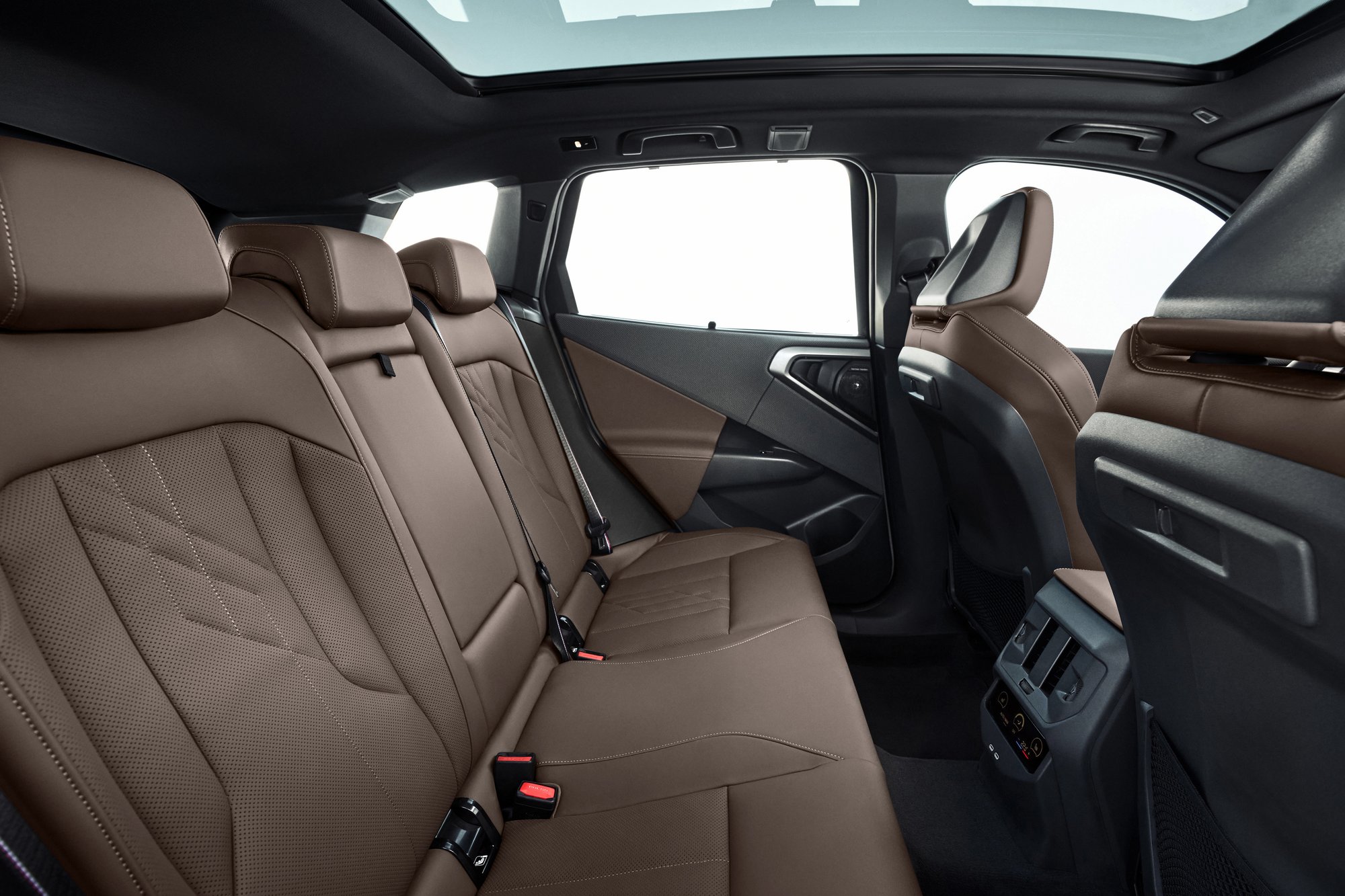 P90555092_highRes_the-new-bmw-x3-m50-x