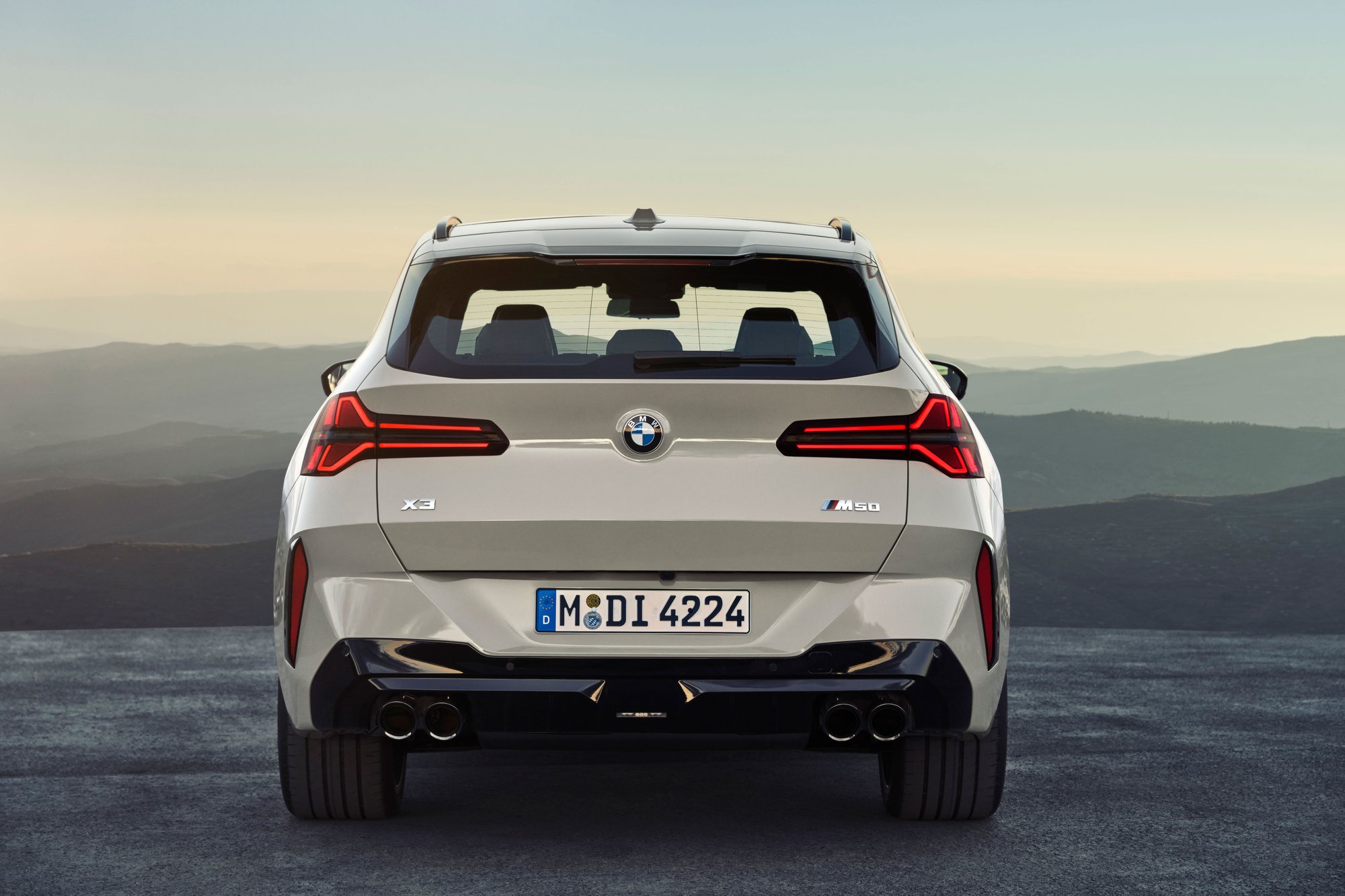 P90555106_highRes_the-new-bmw-x3-m50-x